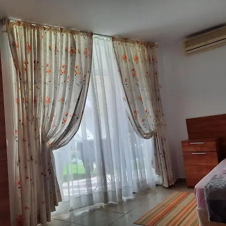 In Sunny Beach, Complex Sun Village, 80 Qm, 2 Bedrooms & Living Near To The Beach, Swimming Pool, Garden * Słoneczny Brzeg