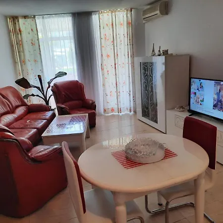 In Sunny Beach, Complex Sun Village, 80 Qm, 2 Bedrooms & Living Near To The Beach, Swimming Pool, Garden * Slăntjev Brjag