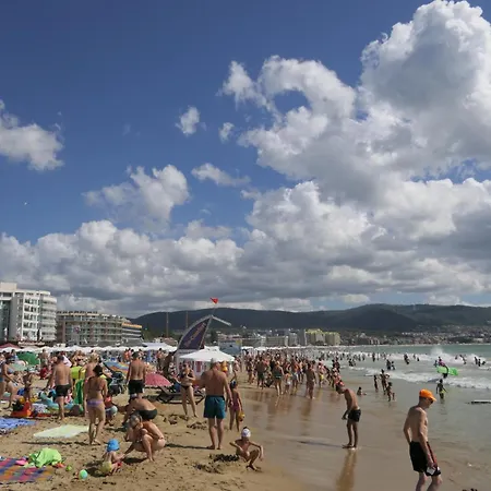 Lägenhetshotell In Sunny Beach, Complex Sun Village, 80 Qm, 2 Bedrooms & Living Near To The Beach, Swimming Pool, Garden *