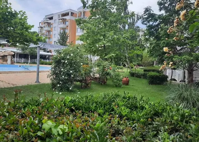 In Sunny Beach, Complex Sun Village, 80 Qm, 2 Bedrooms & Living Near To The Beach, Swimming Pool, Garden Apart-hotel Sunny Beach