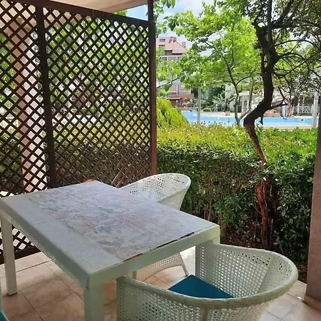 شقة فندقية In Sunny Beach, Complex Sun Village, 80 Qm, 2 Bedrooms & Living Near To The Beach, Swimming Pool, Garden *