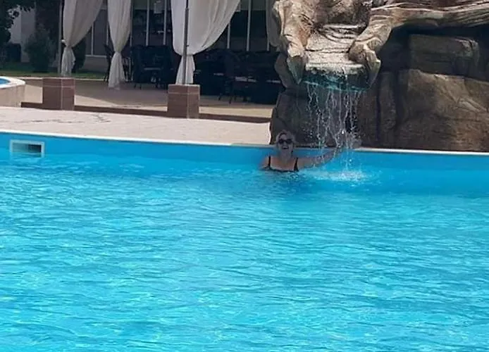 公寓式酒店 In Sunny Beach, Complex Sun Village, 80 Qm, 2 Bedrooms & Living Near To The Beach, Swimming Pool, Garden