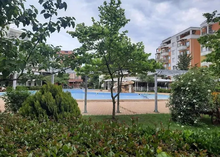 In Sunny Beach, Complex Sun Village, 80 Qm, 2 Bedrooms & Living Near To The Beach, Swimming Pool, Garden * 阳光海滩