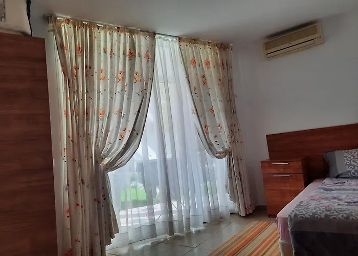 In Sunny Beach, Complex Sun Village, 80 Qm, 2 Bedrooms & Living Near To The Beach, Swimming Pool, Garden * 阳光海滩